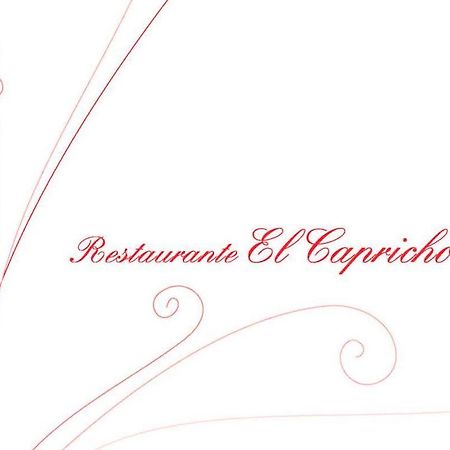 Hotel Villa De Zaragoza Casetas Buitenkant foto